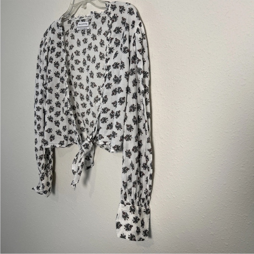 Urban Outfitters Women's Lg White Floral Cropped Top Long Sleeve Tie Closure - Picture 5 of 10